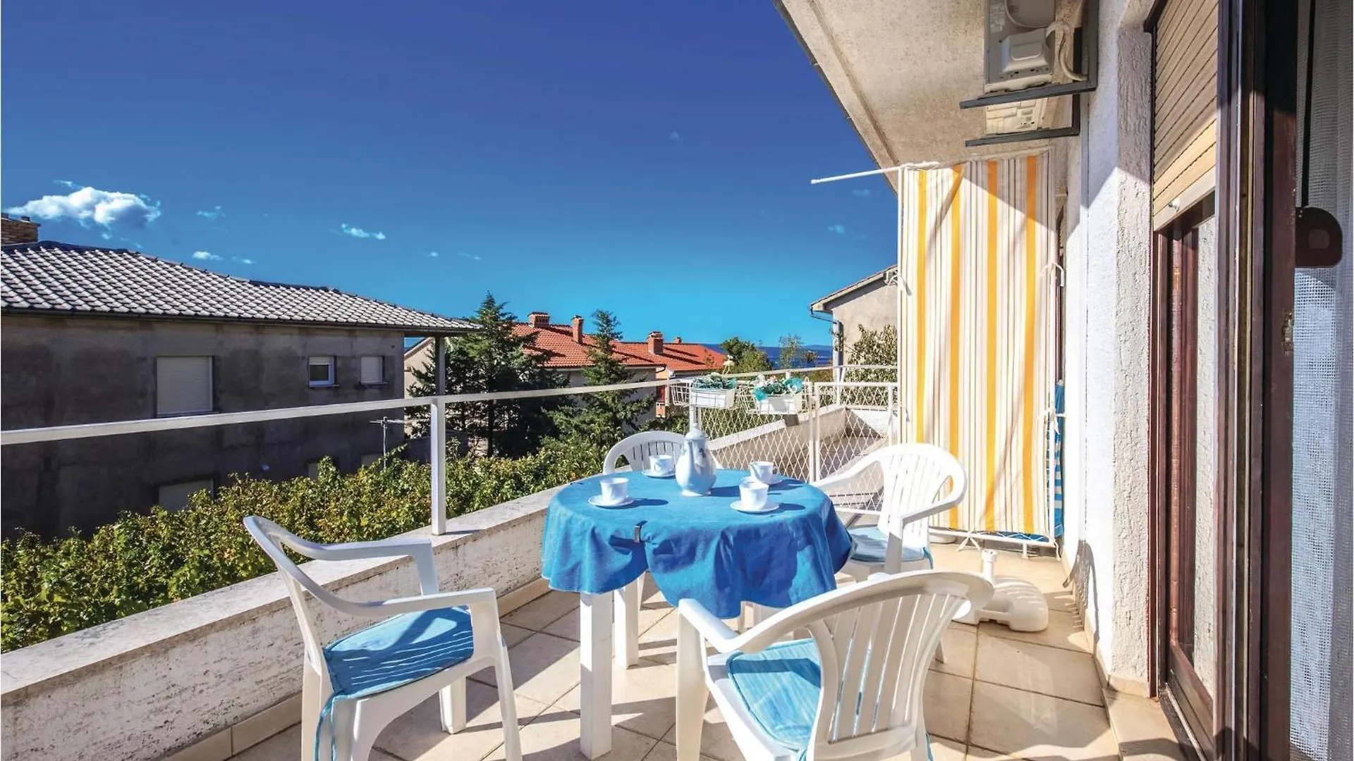 Awesome Apartment In Novi Vinodolski With Wifi Horvátország
