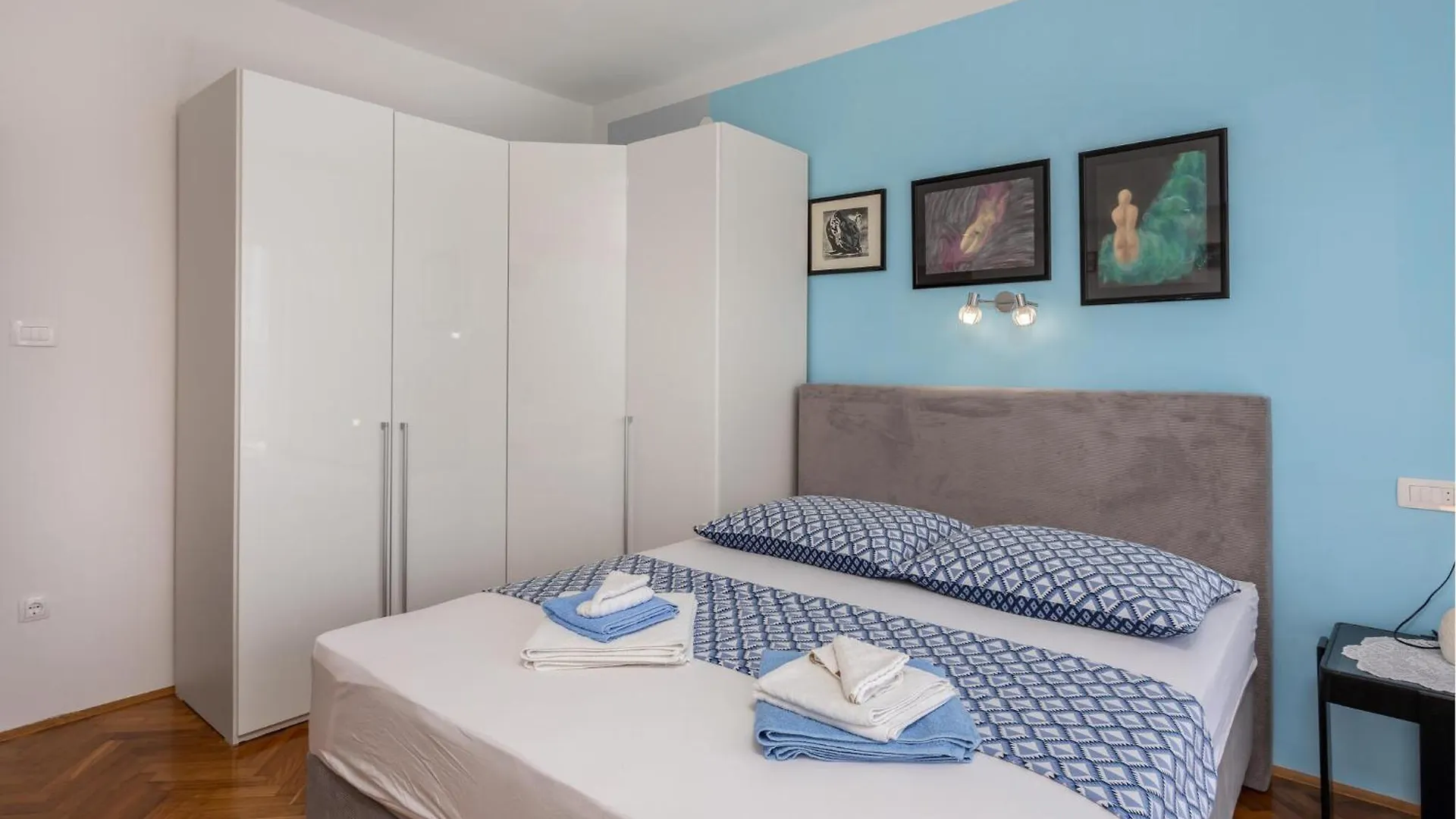 Awesome Apartment In Novi Vinodolski With Wifi 0*,